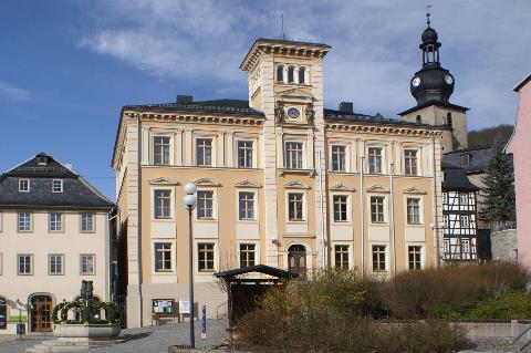 Bild zeigt eine Ansicht des Rathauses der Stadt Gräfenthal
